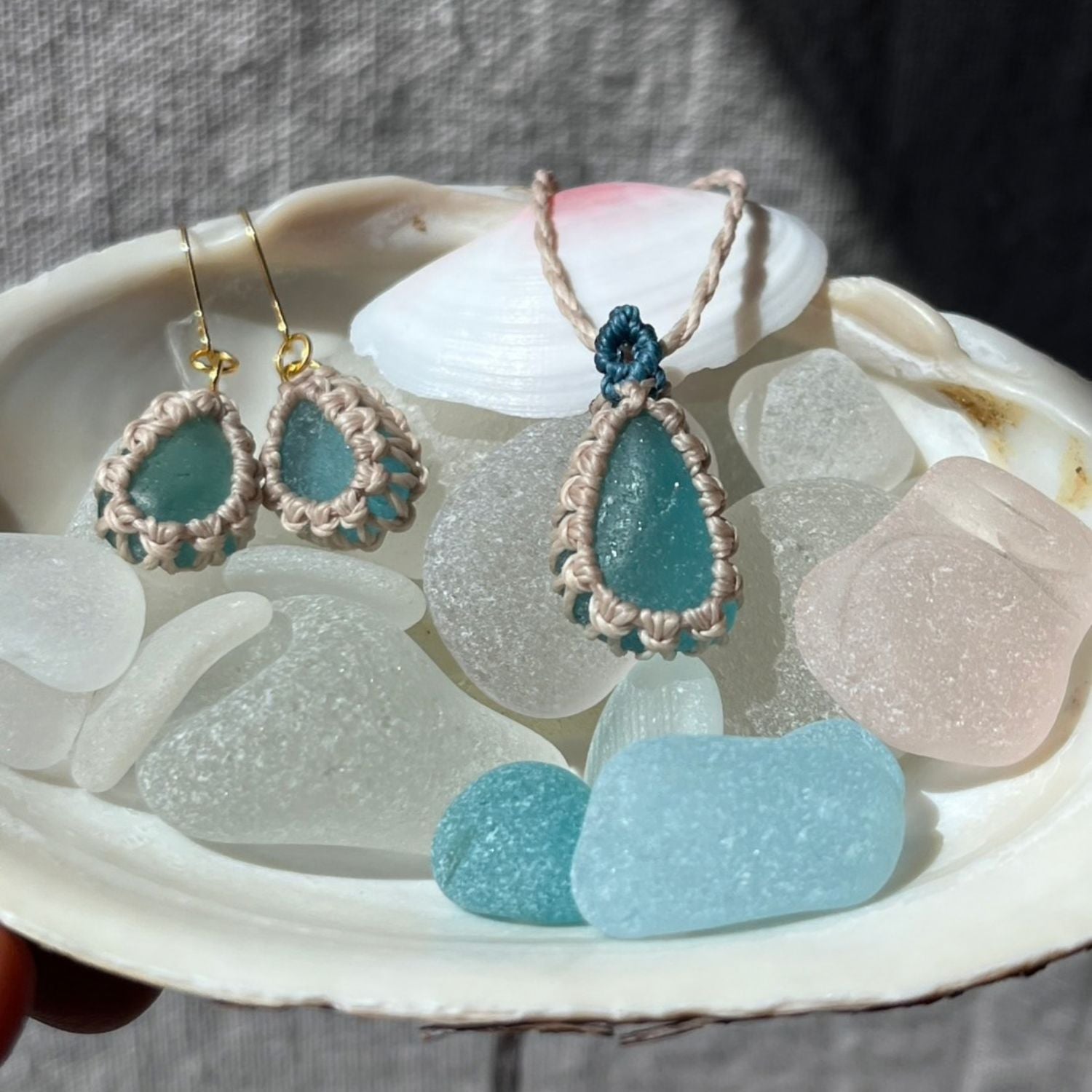 シーグラスネックレス IBIZA | 伊豆松崎の海の宝石を使った手作り工芸品