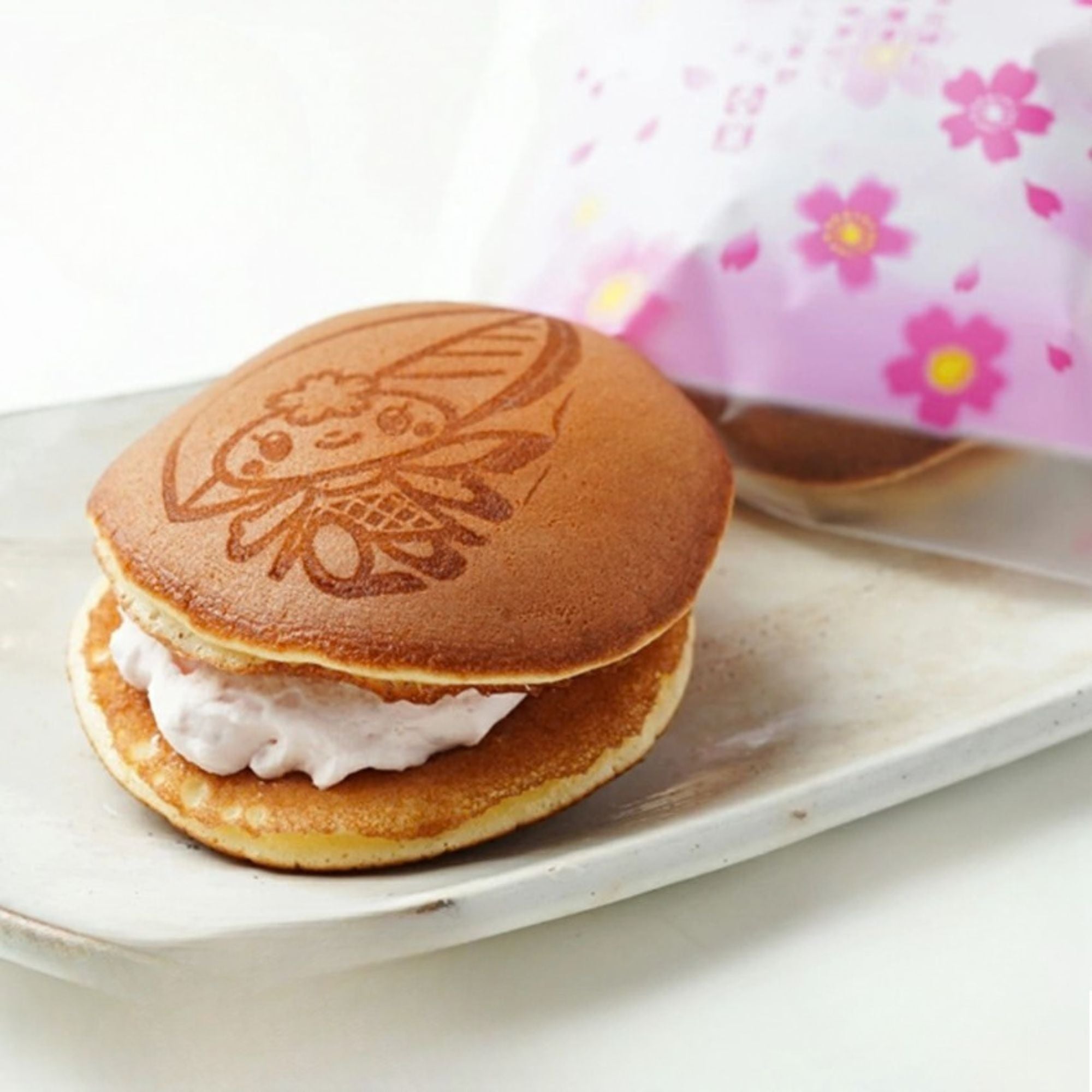 桜生どら焼き5個入り | 松崎町特産の桜葉使用 | 梅月園｜伊豆の特産品